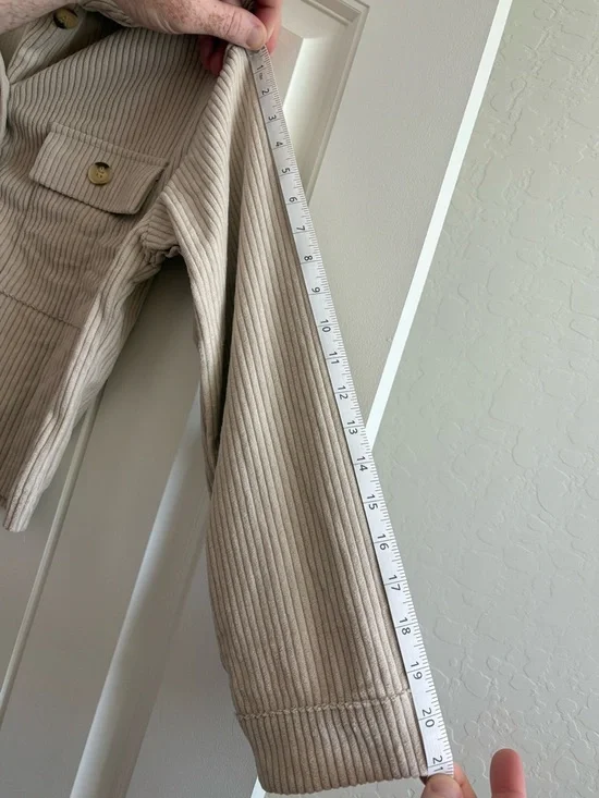 Women’S Beige Corduroy Button-Front Cropped Jacket - Picture 12 of 12